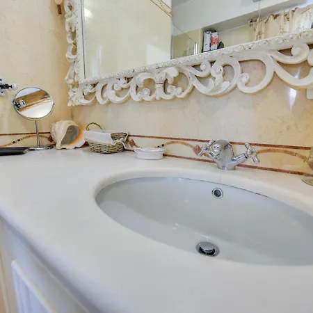Apartment 302 - On The Sea Licia Amare - Vista Mare, A 20metri A Piedi Dalla Sestri Levante